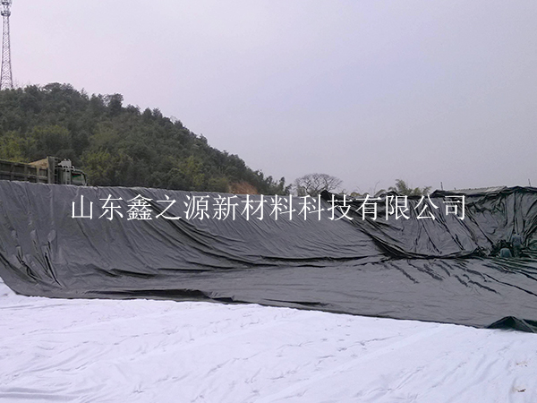 糙面養(yǎng)殖防滲膜鋪設(shè)過程中有哪些注意事項？