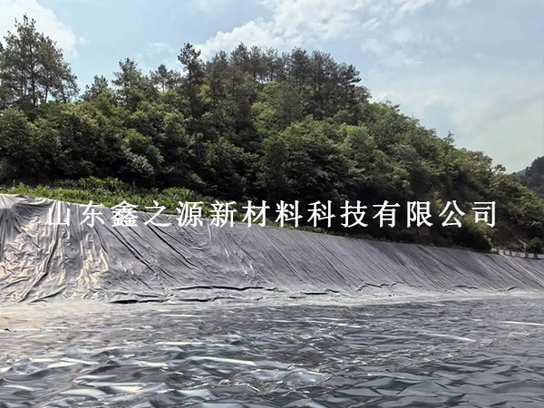 養殖防滲膜鋪設細節指南：把控細微之處，杜絕防滲隱患